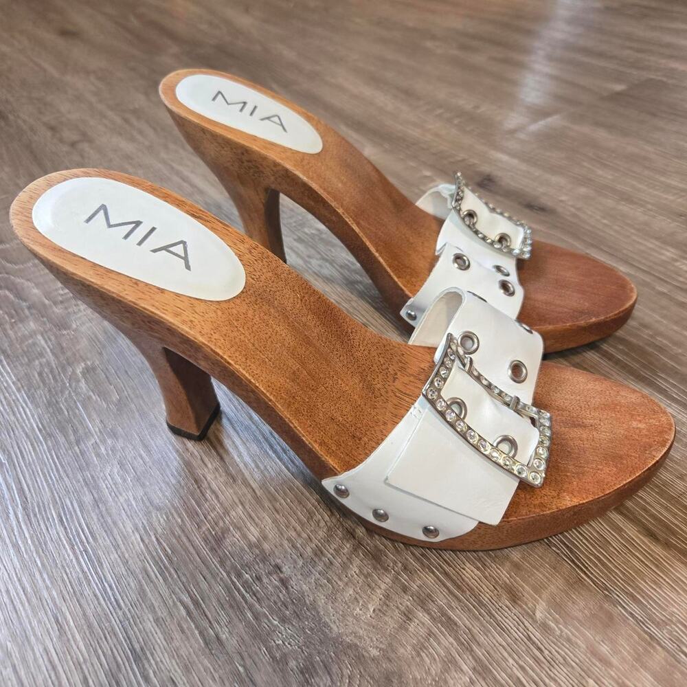 Creamy white mia wooden mule